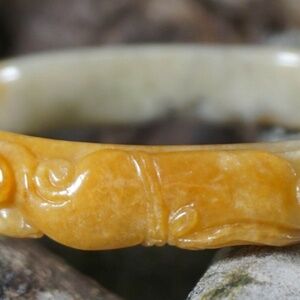 6" Hand-Carved Orange & White Jade Oval-Shaped Bangle Bracelet (24.2 grams)
